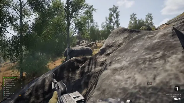 Fire team holding a ridge with minimal overlay clutter